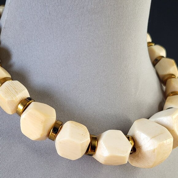 Choker - Picture 3 of 6